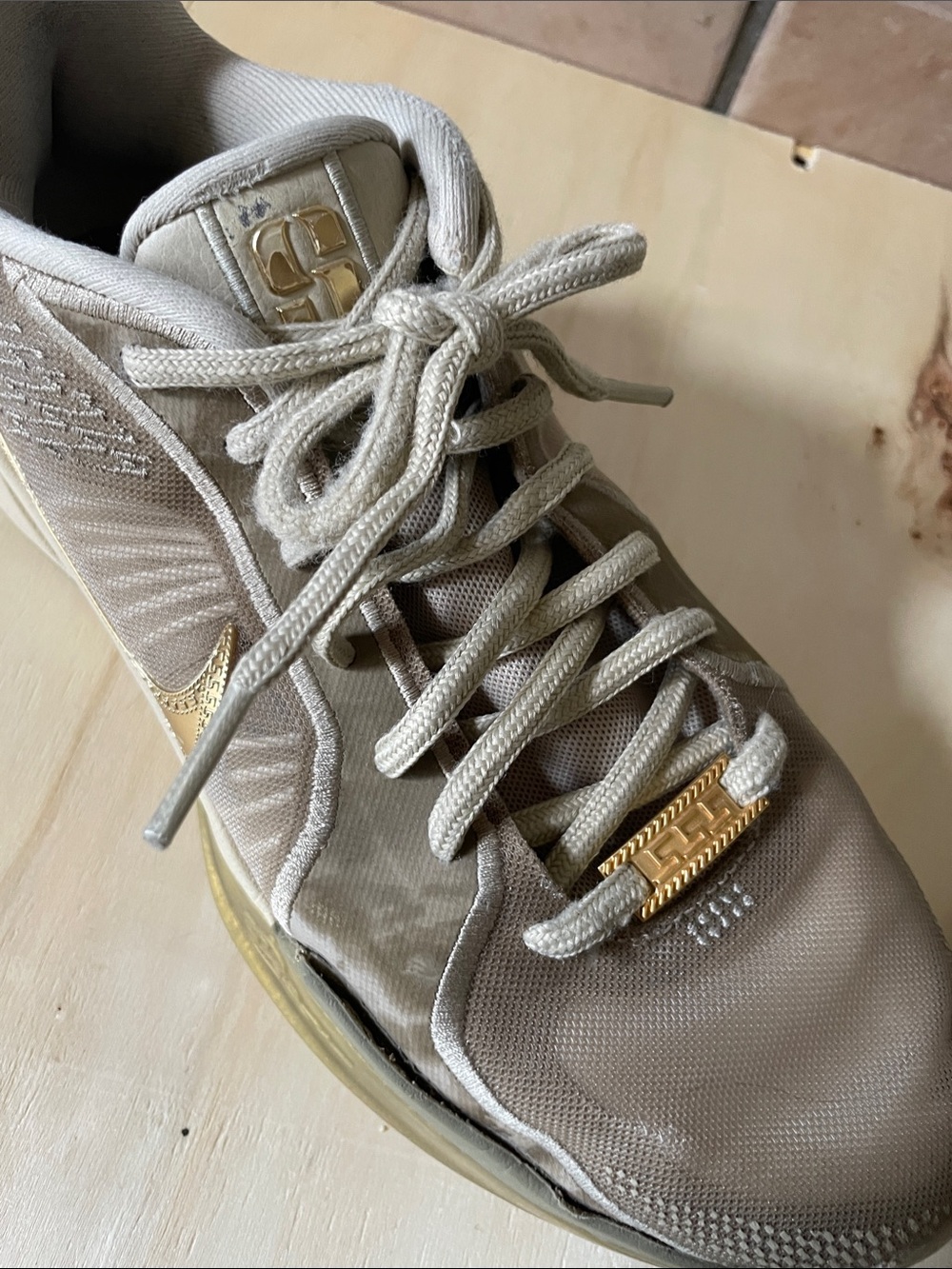 Nike Sabrina 2 Wmns 8/Men’s 6.5 - Picture 4 of 8